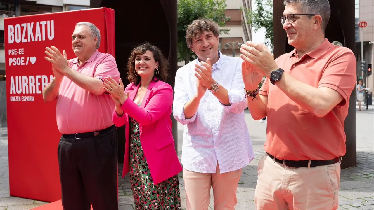 Patxi L&oacute;pez en un acto electoral del PSE-EE en Barakaldo (Bizkaia). EP