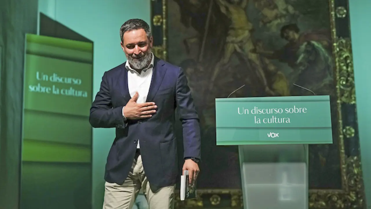 El lider de VOX, Santiago Abascal, aborda en un discurso la situaci&oacute;n de la cultura en Espa&ntilde;a en la Fundaci&oacute;n Carlos de Amberes. EFE/Borja S&aacute;nchez Trillo
