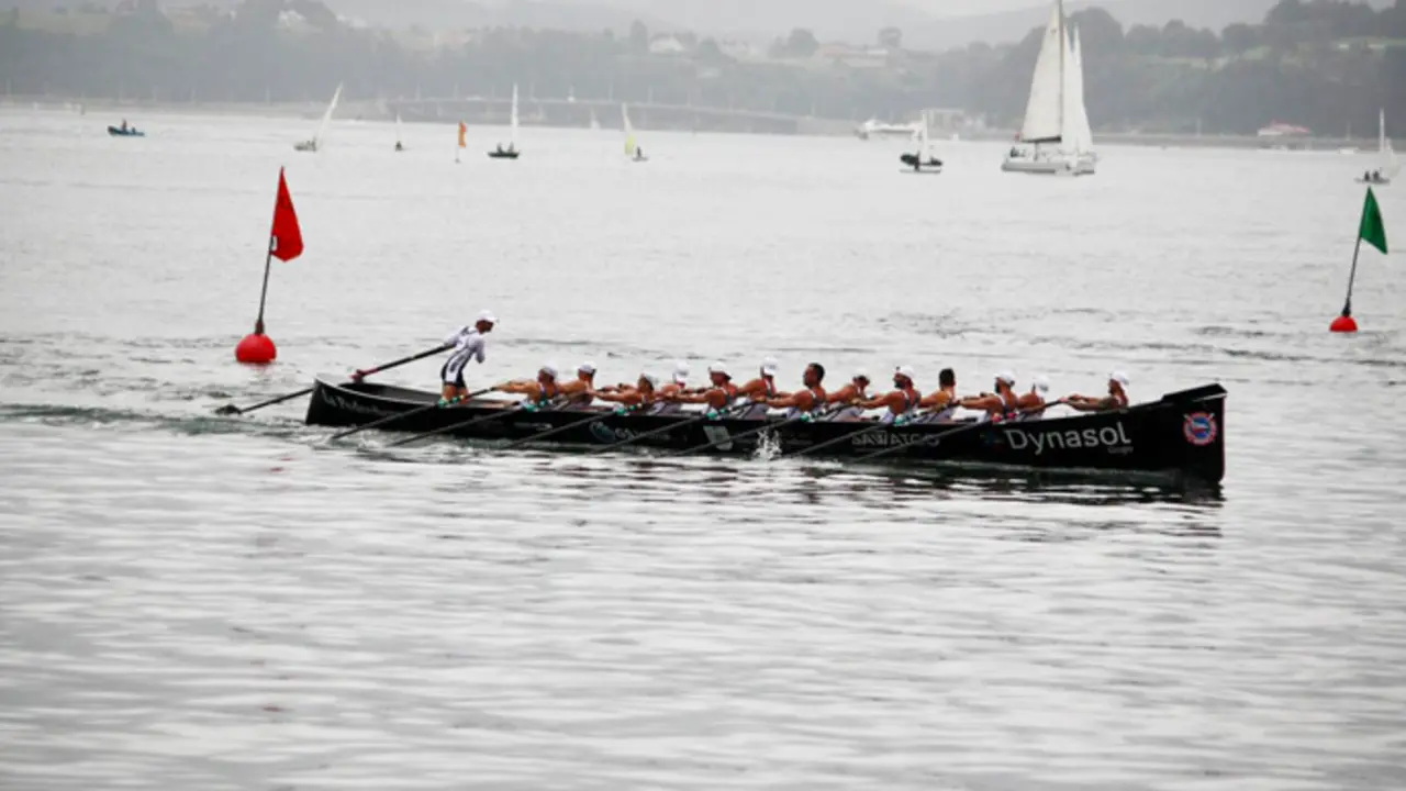 El equipo de Pedre&ntilde;a, durante una regata