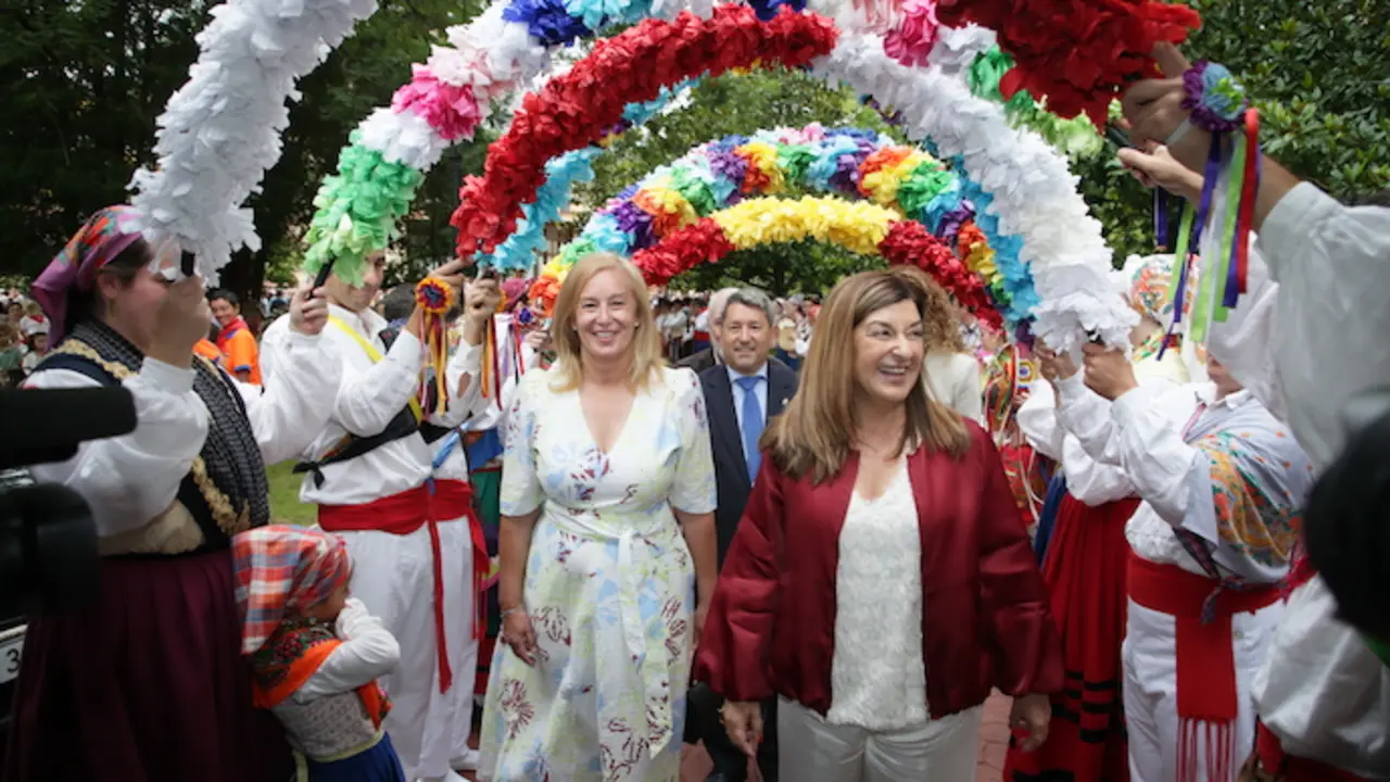 La presidenta regional, Mar&iacute;a Jos&eacute; S&aacute;enz de Buruaga durante el D&iacute;a de Cantabria 2023.