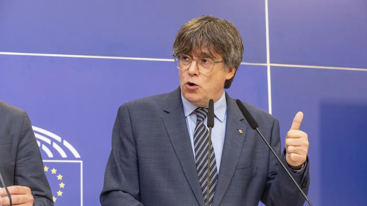 El expresidente catal&aacute;n, Carles Puigdemont, durante una rueda de prensa. / EP / Archivo