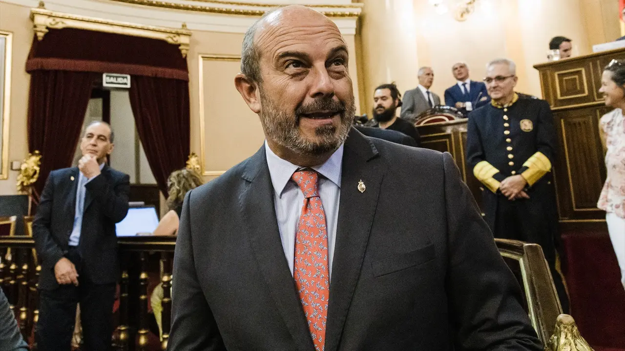 El nuevo presidente del Senado y vicesecretario de coordinaci&oacute;n auton&oacute;mica del PP, Pedro Roll&aacute;n. EP / Carlos Luj&aacute;n