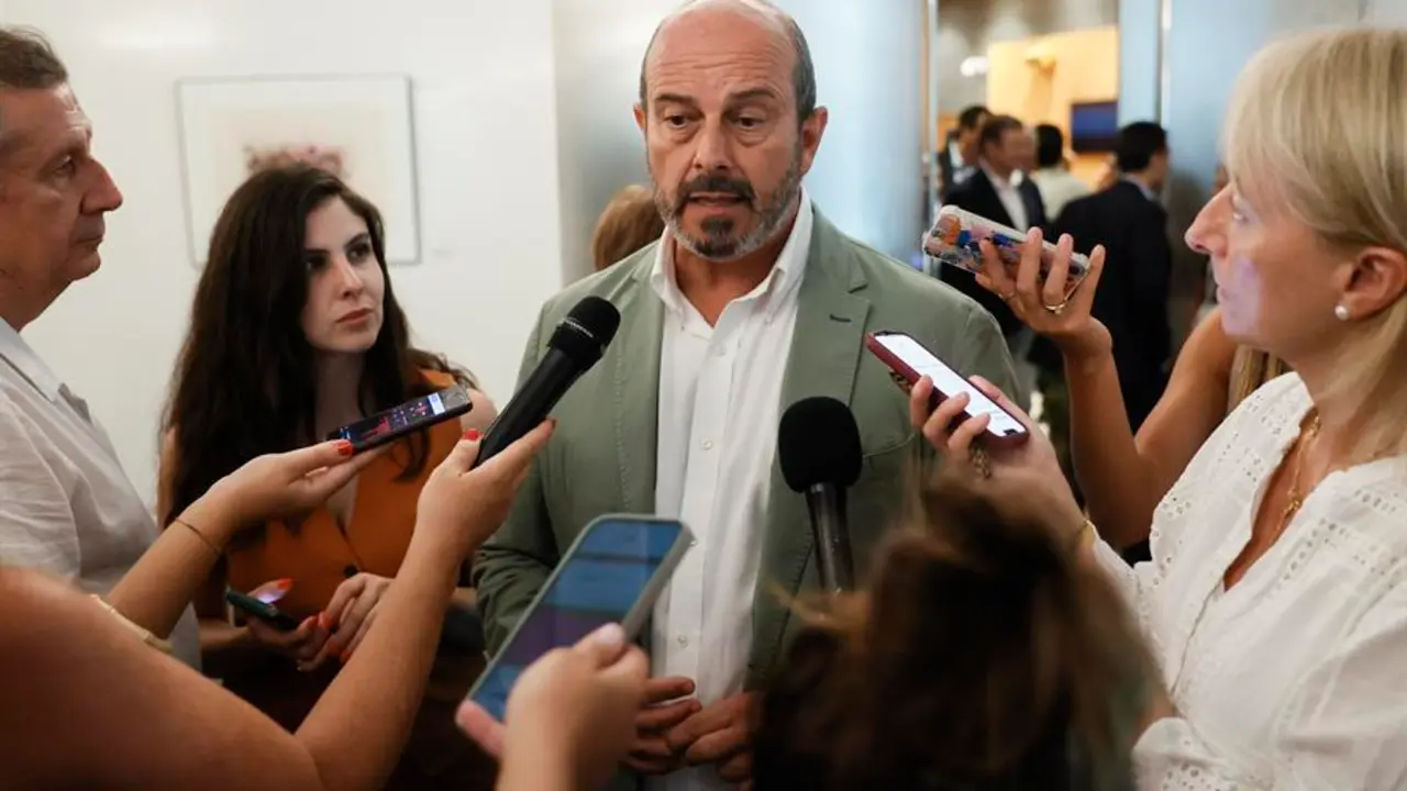 El senador del PP, Pedro Roll&aacute;n. EFE / Mariscal