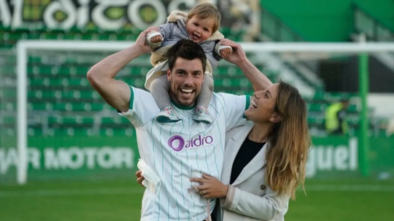 Jon Ander, junto a su familia.