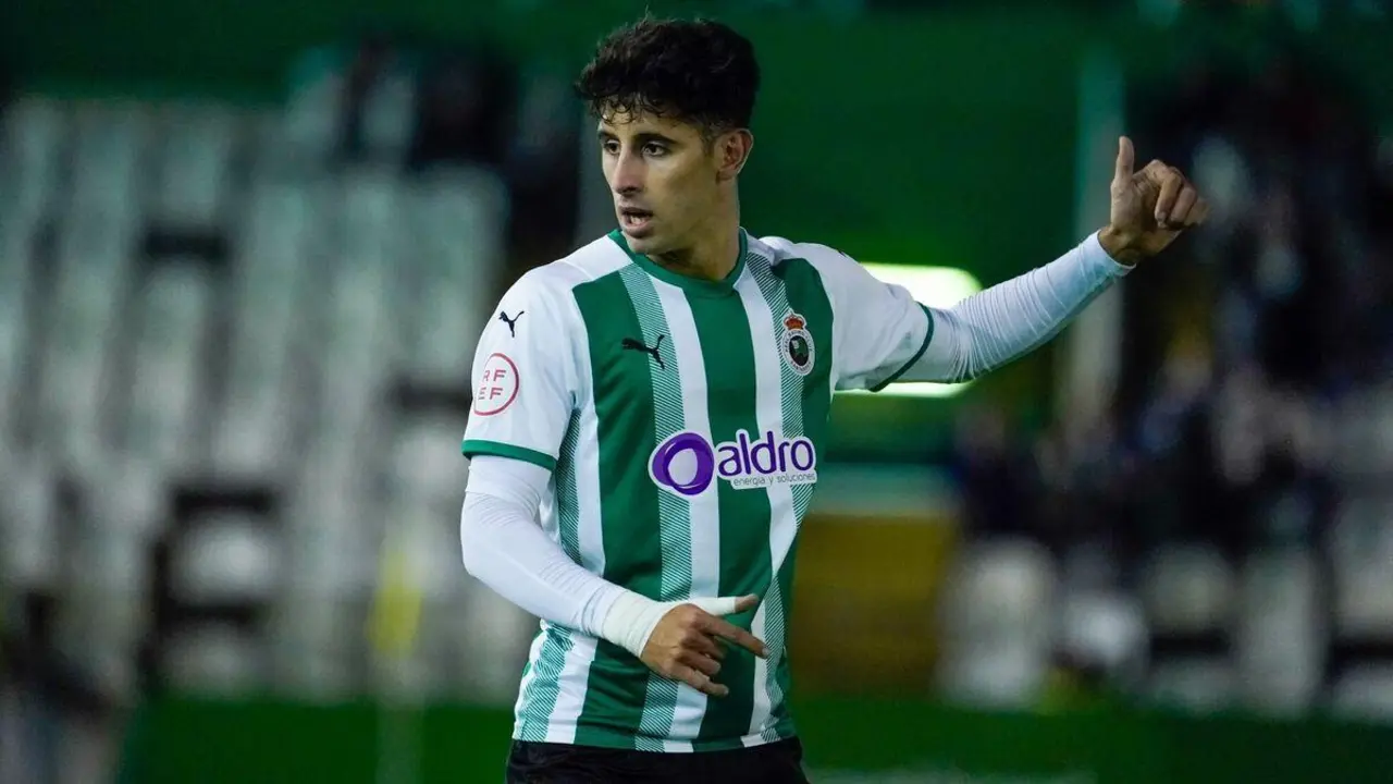 Marco Camus, en un partido del Real Racing de Santander REAL RACING CLUB