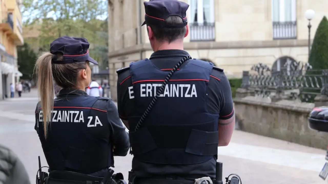Agentes de la Ertzaintza. / ERTZAINTZA
