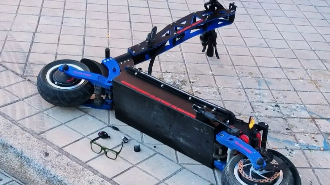 Patinete el&eacute;ctrico accidentado. / EP