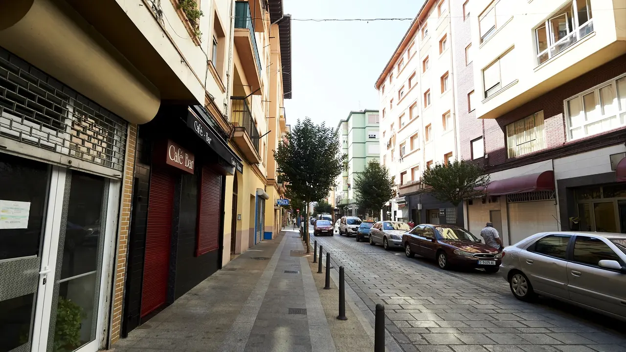 Vista de una calle de Torrelavega. / Alerta
