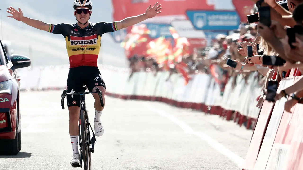 El belga Remco Evenepoel (Soudal Quick Step) se ha impuesto en la decimocuarta etapa de la Vuelta a Espa&ntilde;a,. / ALERTA