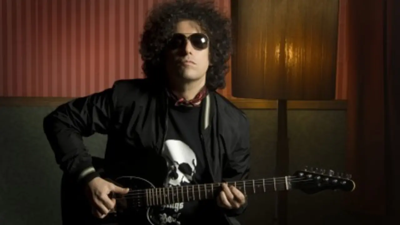 Andr&eacute;s Calamaro ofrece su &uacute;ltimo concierto en Espa&ntilde;a