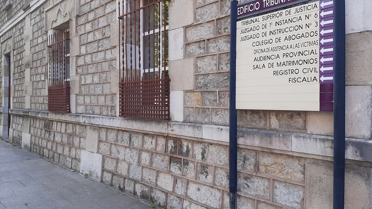 Sede de la Audiencia Provincial y el TSJC Cantabria. EP