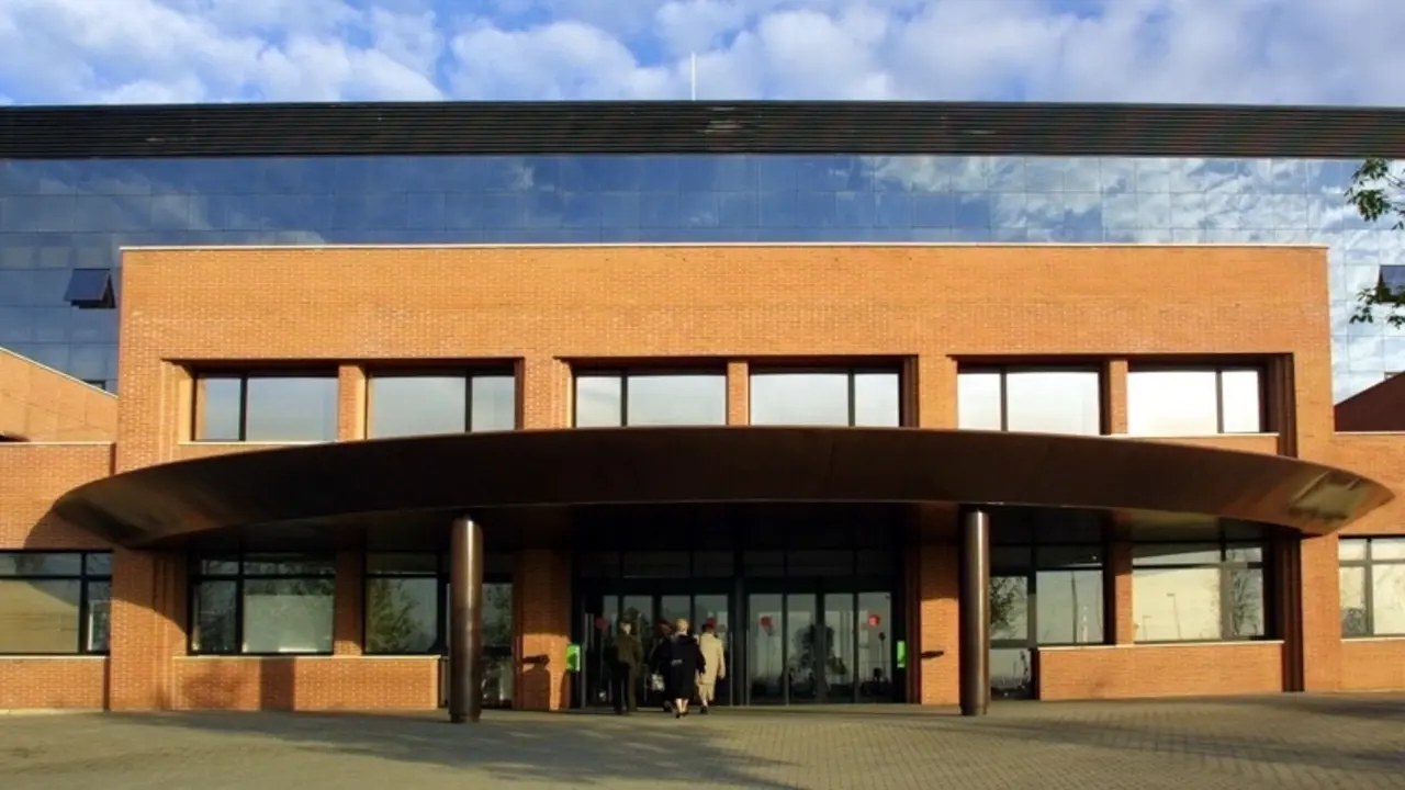 El hospital de Sierrallana en Torrelavega. / Alerta