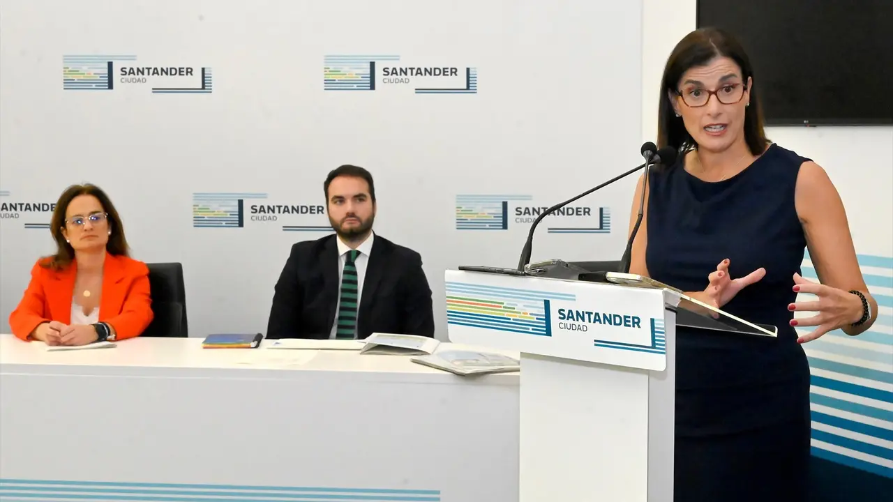 La alcaldesa de Santander, Gema Igual, presenta el borrador del presupuesto para 2024. / Alerta