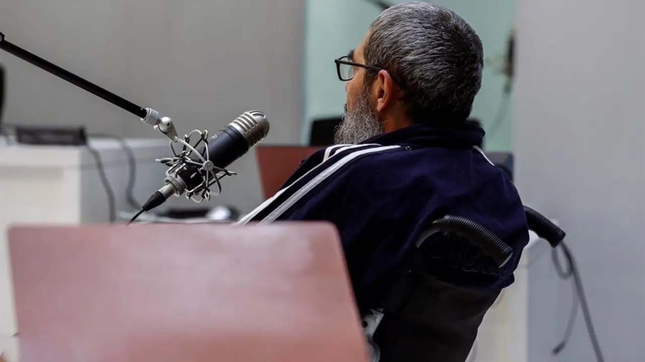 El espa&ntilde;ol de origen belga Mustafa Maya Amaya durante el juicio en el que fue condenado en 2018 por liderar una red dedicada a reclutar terroristas. EFE / Emilio Naranjo