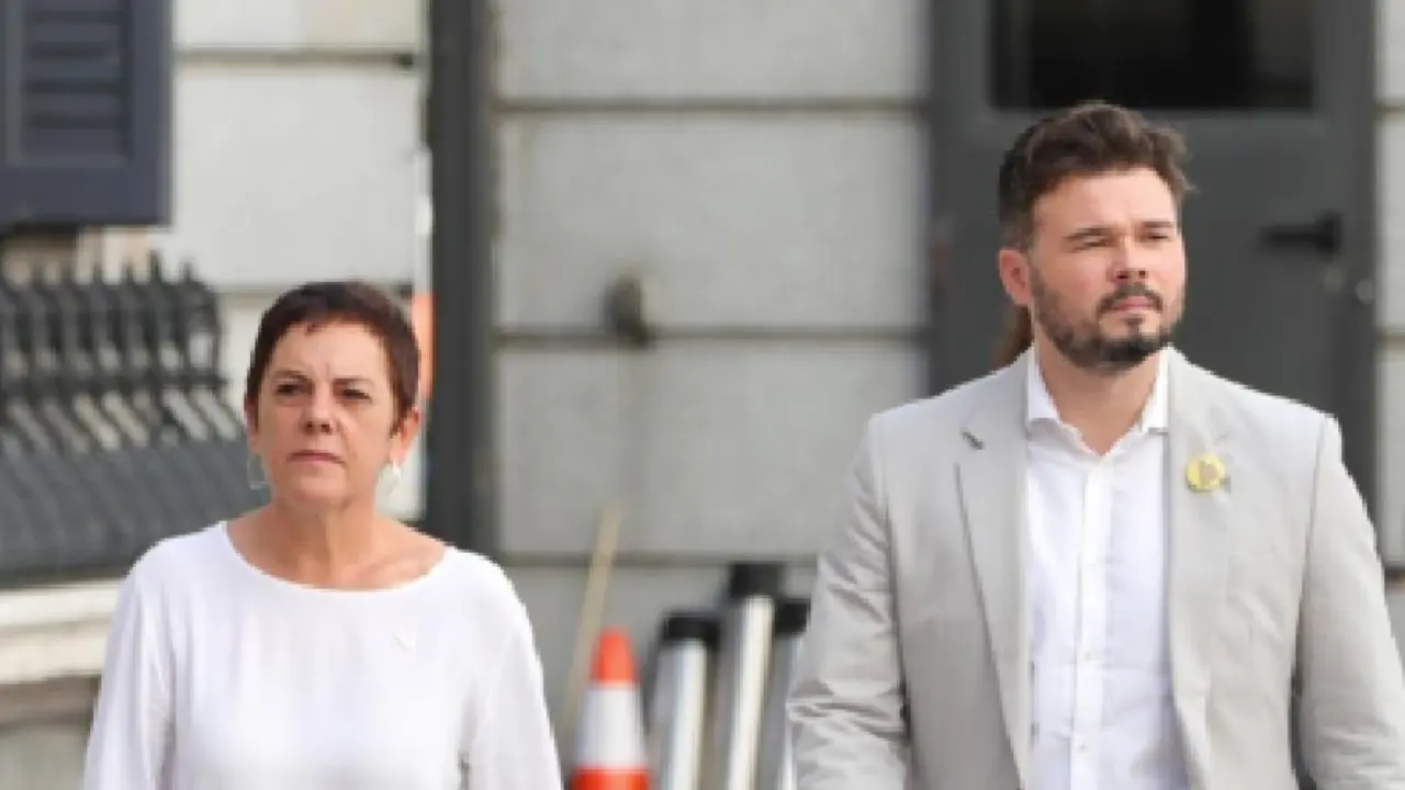 Los portavoces de Bildu, Mertxe Aizpurua, y de ERC, Gabriel Rufi&aacute;n, en el Congreso de los Diputados. Europa Press