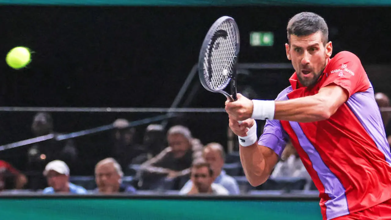 El serbio Novak Djokovic dobleg&oacute; la resistencia del argentino Tom&aacute;s Mat&iacute;n Etxeberry. / EFE/EPA/Mohammed Badra