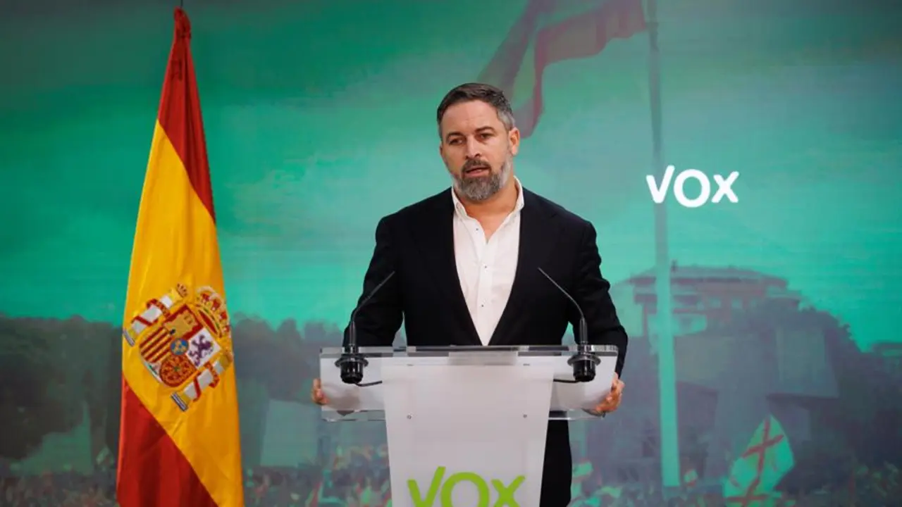 El l&iacute;der de Vox, Santiago Abascal, durante la rueda de prensa ofrecida tras la reuni&oacute;n del Comite de Acci&oacute;n Pol&iacute;tica- EFE / Zipi