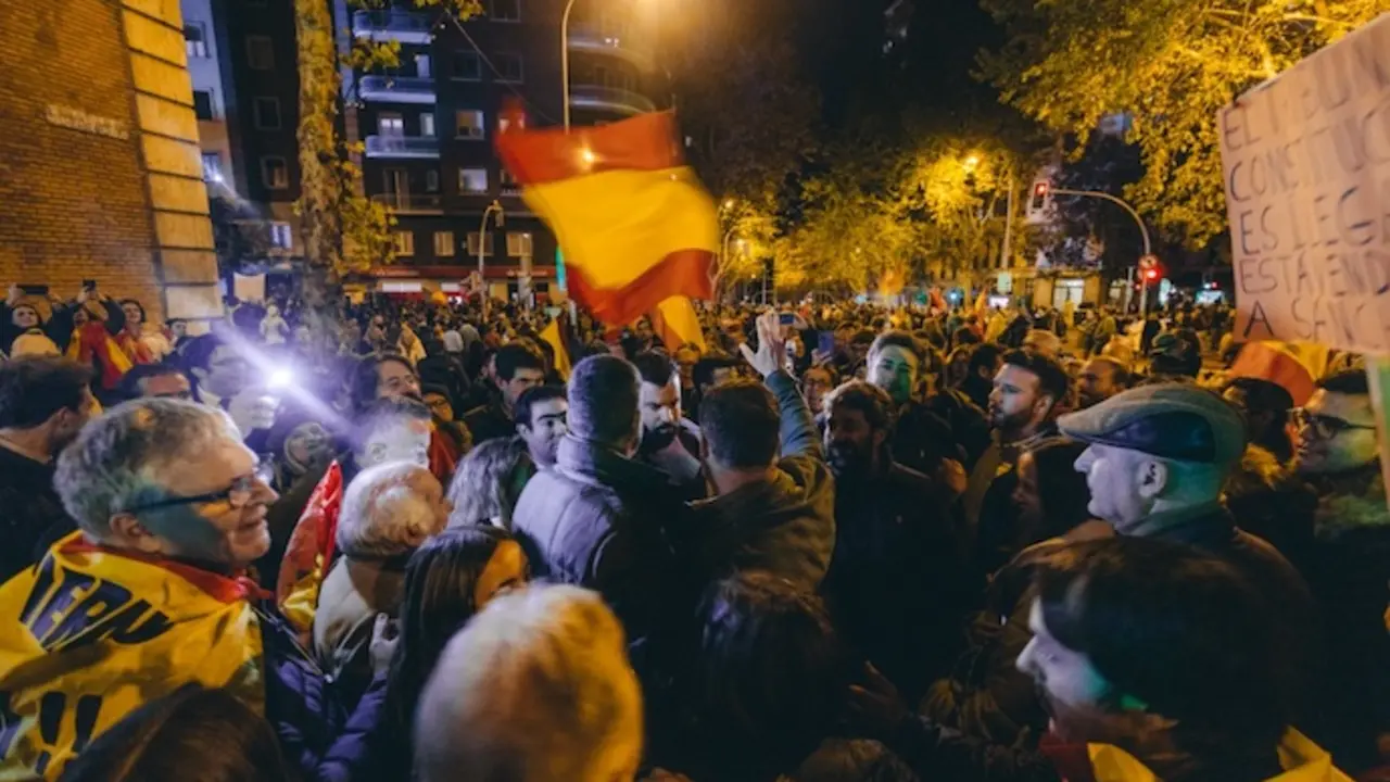 El l&iacute;der de Vox, Santiago Abascal, acude a la manifestaci&oacute;n contra la amnist&iacute;a en la sede del PSOE en Ferraz, el lunes 6 de noviembre de 2023.
TWITTER @SANTI_ABASCAL
08/11/2023