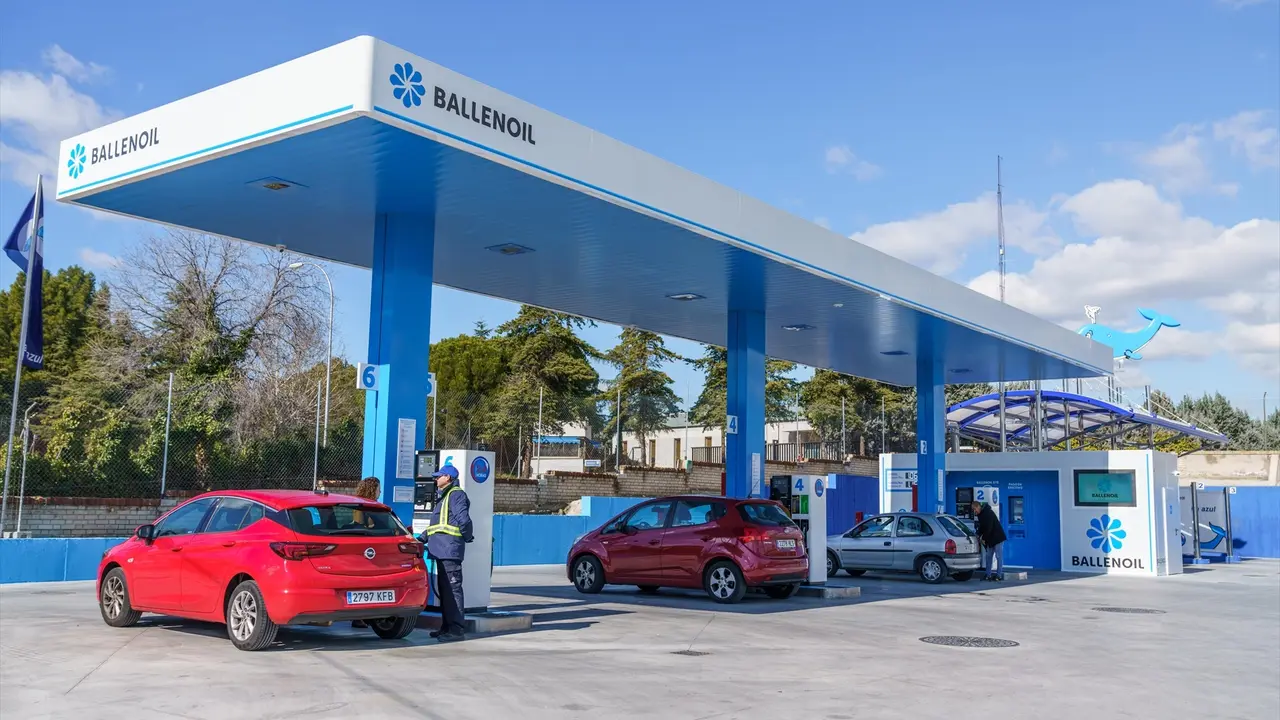 Estaci&oacute;n de servicio de Ballenoil. EP / Archivo