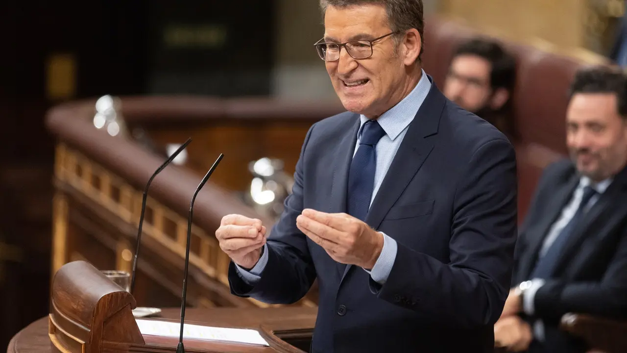 El presidente del Partido Popular, Alberto N&uacute;&ntilde;ez Feij&oacute;o, interviene durante la primera sesi&oacute;n del debate de investidura de Pedro S&aacute;nchez. EP / Eduardo Parra