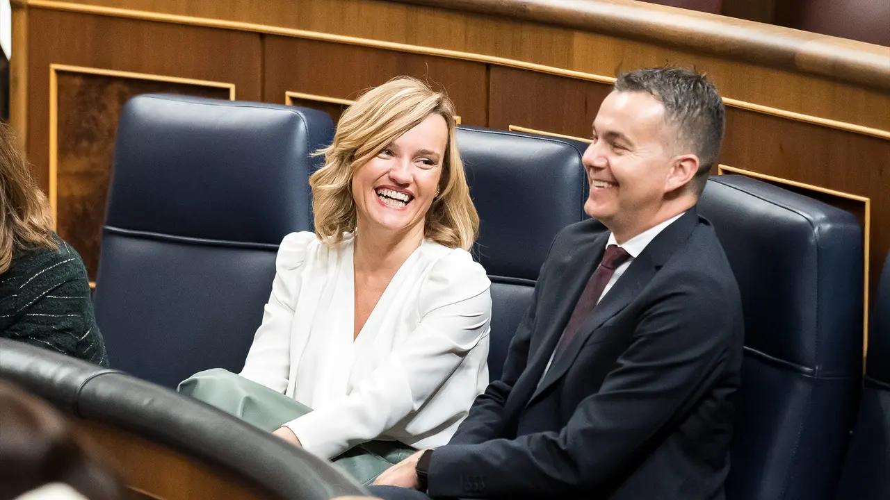 La ministra de Educaci&oacute;n y Formaci&oacute;n Profesional, Pilar Alegr&iacute;a y el ministro de Industria, Comercio y Turismo, H&eacute;ctor G&oacute;mez. EP / Diego Radam&eacute;s