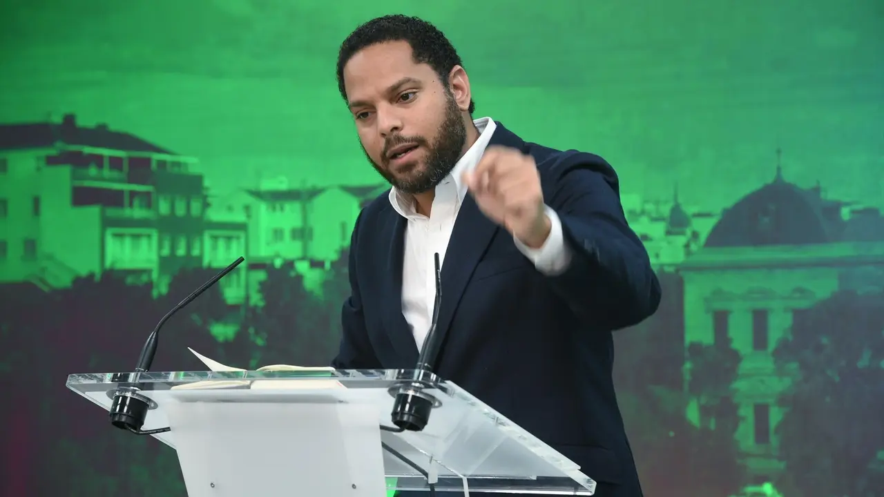El secretario general de VOX, Ignacio Garriga, durante una rueda de prensa tras la reuni&oacute;n del Comit&eacute; de Acci&oacute;n Pol&iacute;tica. EP / Gustavo Valiente