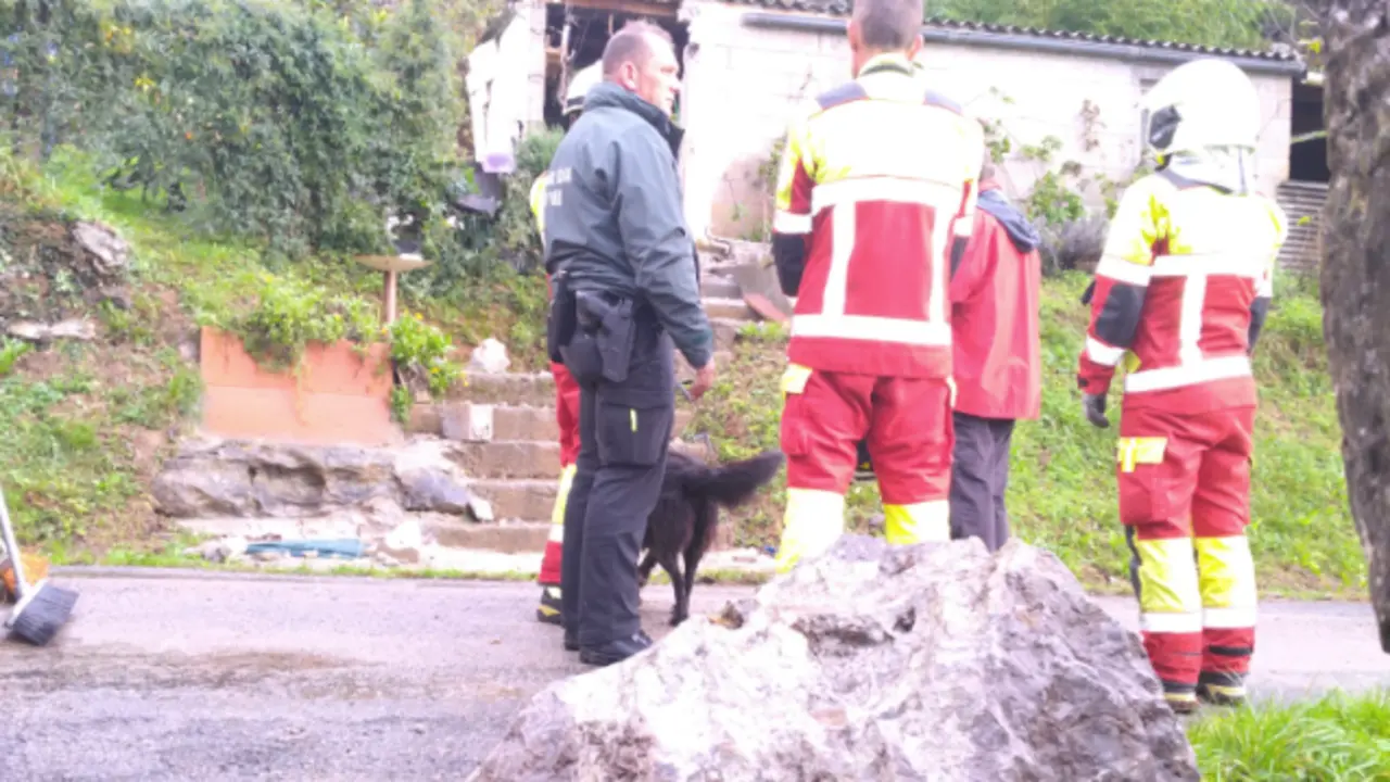 Varias operarios del 112 Cantabria. / alerta