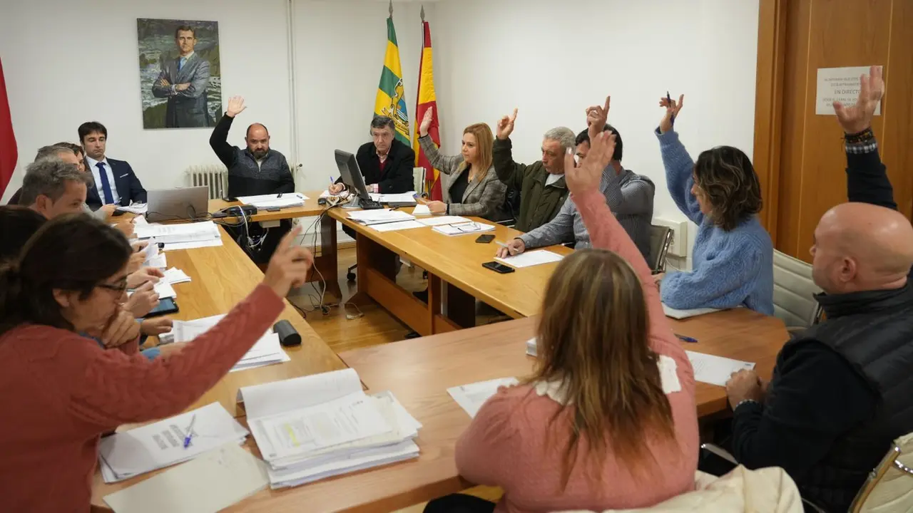 Los concejales durante la aprobaci&oacute;n del Presupuesto 2024.