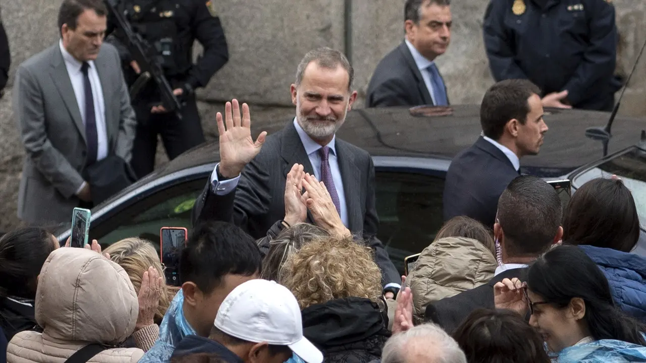 El Rey Felipe VI (c), a su llegada a una residencia en Toledo. EP / Alberto Ortega