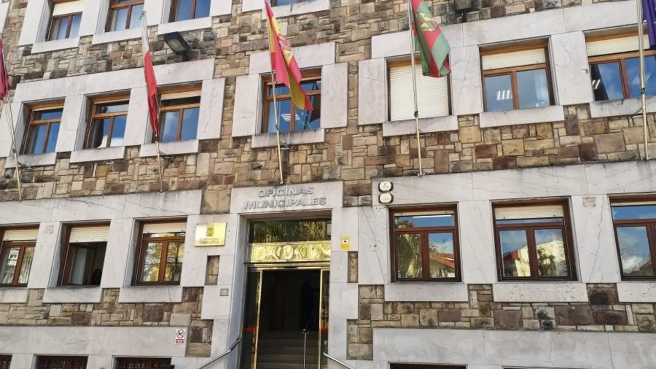 Sede del Ayuntamiento de Torrelavega. / Alerta