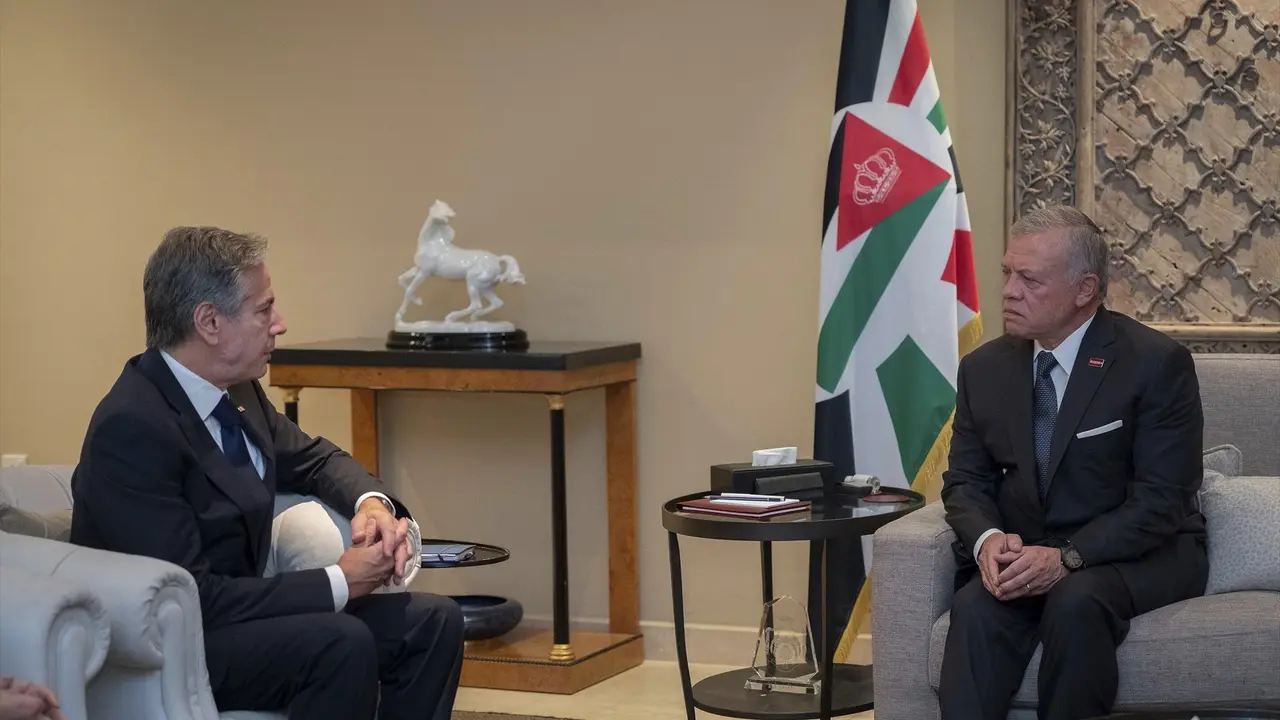 El secretario de Estado de Estados Unidos, Antony Blinken, durante una reuni&oacute;n con el rey de Jordania. EP / Chuck Kennedy