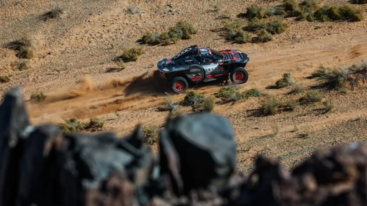 204 SAINZ Carlos (spa), CRUZ Lucas (spa), Team Audi Sport, Audi RS Q E-Tron E2, FIA Ultimate, FIA W2RC, action during the Stage 9 of the Dakar 2024 on January 16, 2024 between Hail and Al Ula, Saudi Arabia - Photo Florent Gooden / DPPI