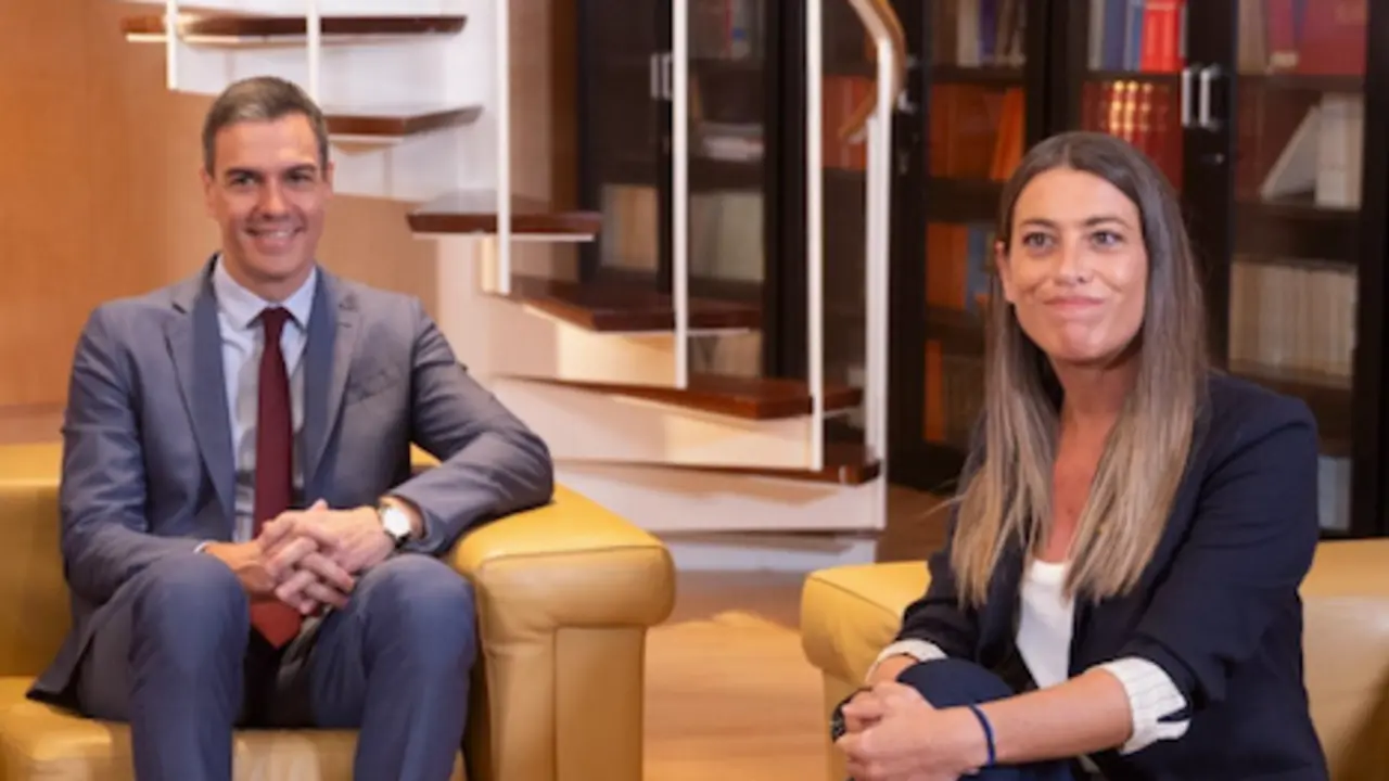 El presidente del Gobierno, Pedro S&aacute;nchez, y la diputada de Junts, Miriam Nogueras. Europa Press