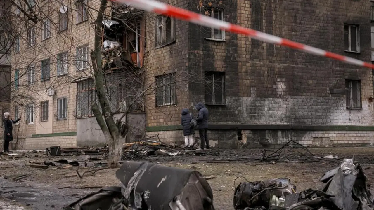 Las fuerzas rusas lanzaron ataques a&eacute;reos contra Kiev y Kharkiv. EFE / Oleg Petrasyuk