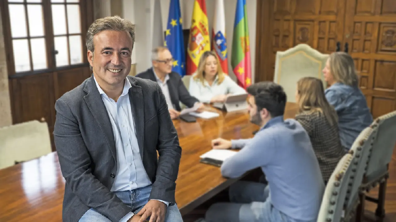El alcalde de Camargo, Diego Movell&aacute;n. / A.E.