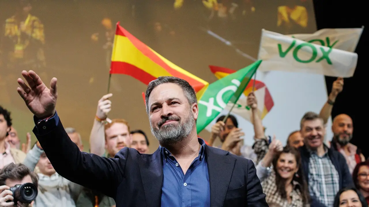 El l&iacute;der de Vox, Santiago Abascal, durante el acto de reelecci&oacute;n del l&iacute;der de Vox tras la Asamblea General Extraordinaria de Vox. EP / Alejandro Mart&iacute;nez V&eacute;lez