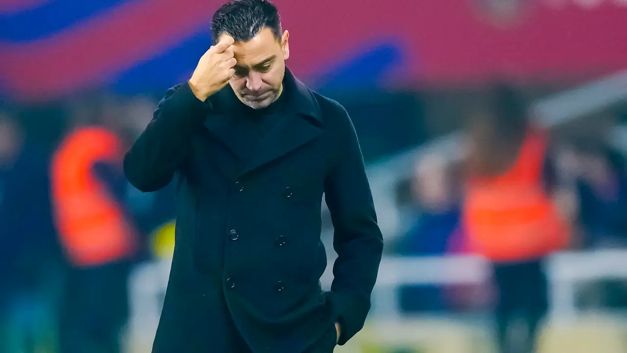 El t&eacute;cnico del FC Barcelona Xavi Hern&aacute;ndez durante el partido de la jornada 22 de LaLiga EA Sports entre el FC Barcelona y el Villarreal CF. /  Enric Fontcuberta