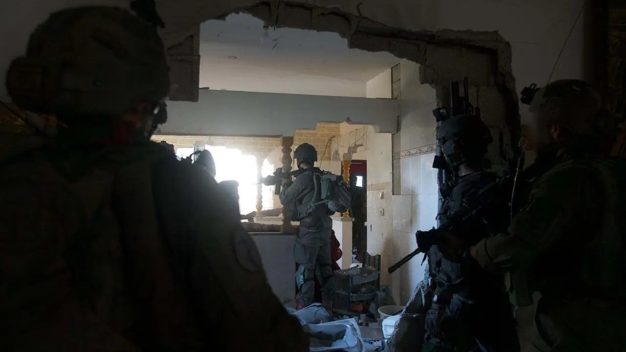 Operaci&oacute;n del Ej&eacute;rcito israel&iacute; en el barrio de Al Amal en Jan Yunis (Gaza). / EP