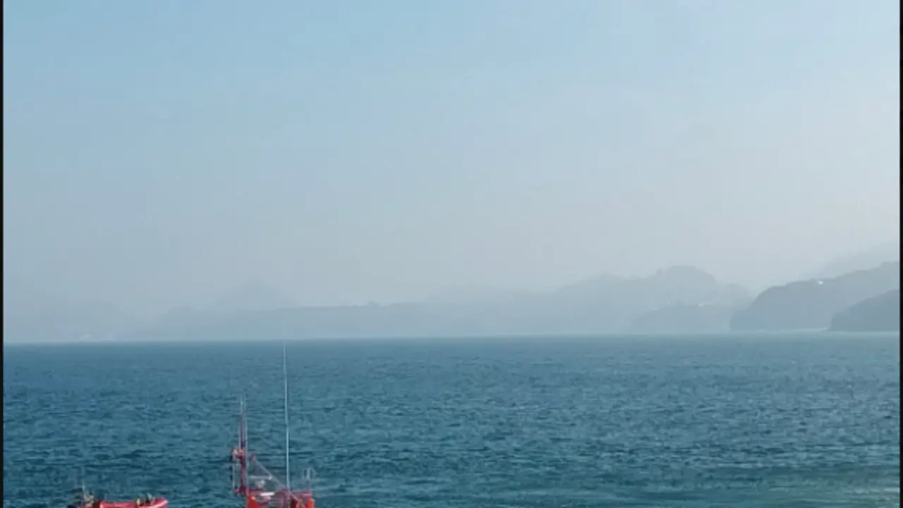 El equipo de Salvamento durante el rescate del cuerpo.