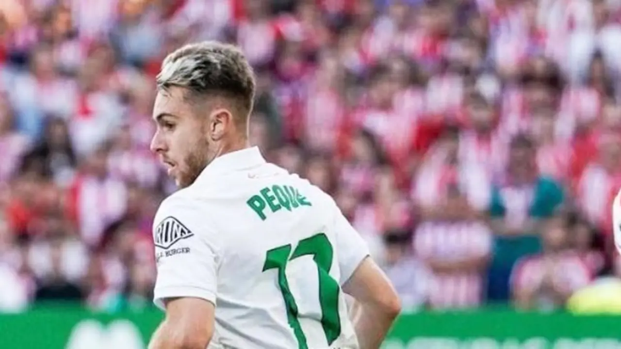 El delantero del Racing Gerard Fern&aacute;ndez 'Peque'. / aee