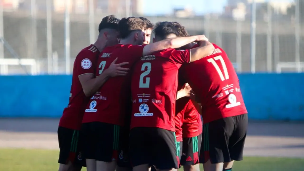 La Gimn&aacute;stica se lleva los tres puntos ante la Arandina. / Alerta
