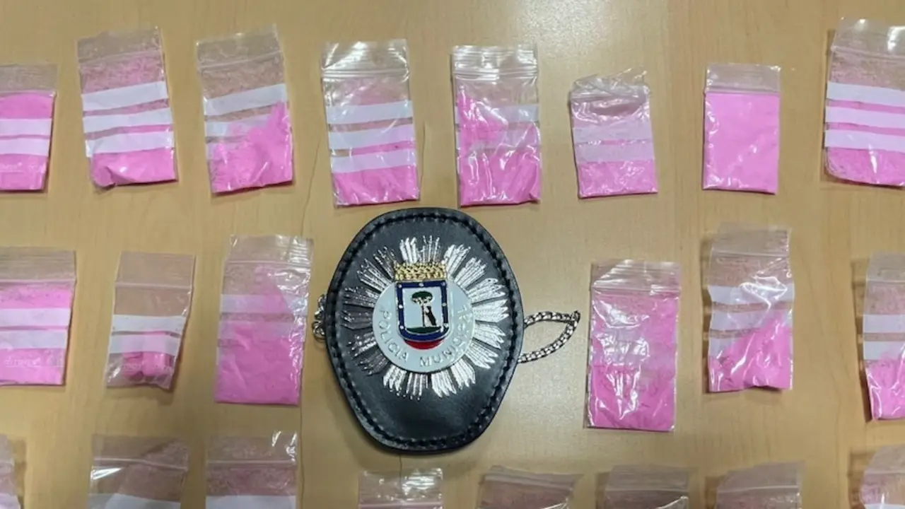 Bolsitas con coca&iacute;na rosa intervenida por la Polic&iacute;a.