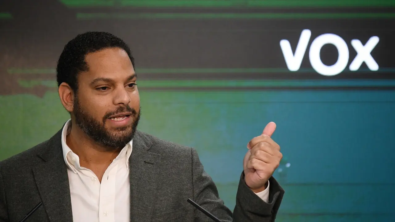 El secretario general de Vox, Ignacio Garriga, durante una rueda de prensa posterior a la reuni&oacute;n del Comit&eacute; de Acci&oacute;n Pol&iacute;tica de Vox. EP / Fernando S&aacute;nchez