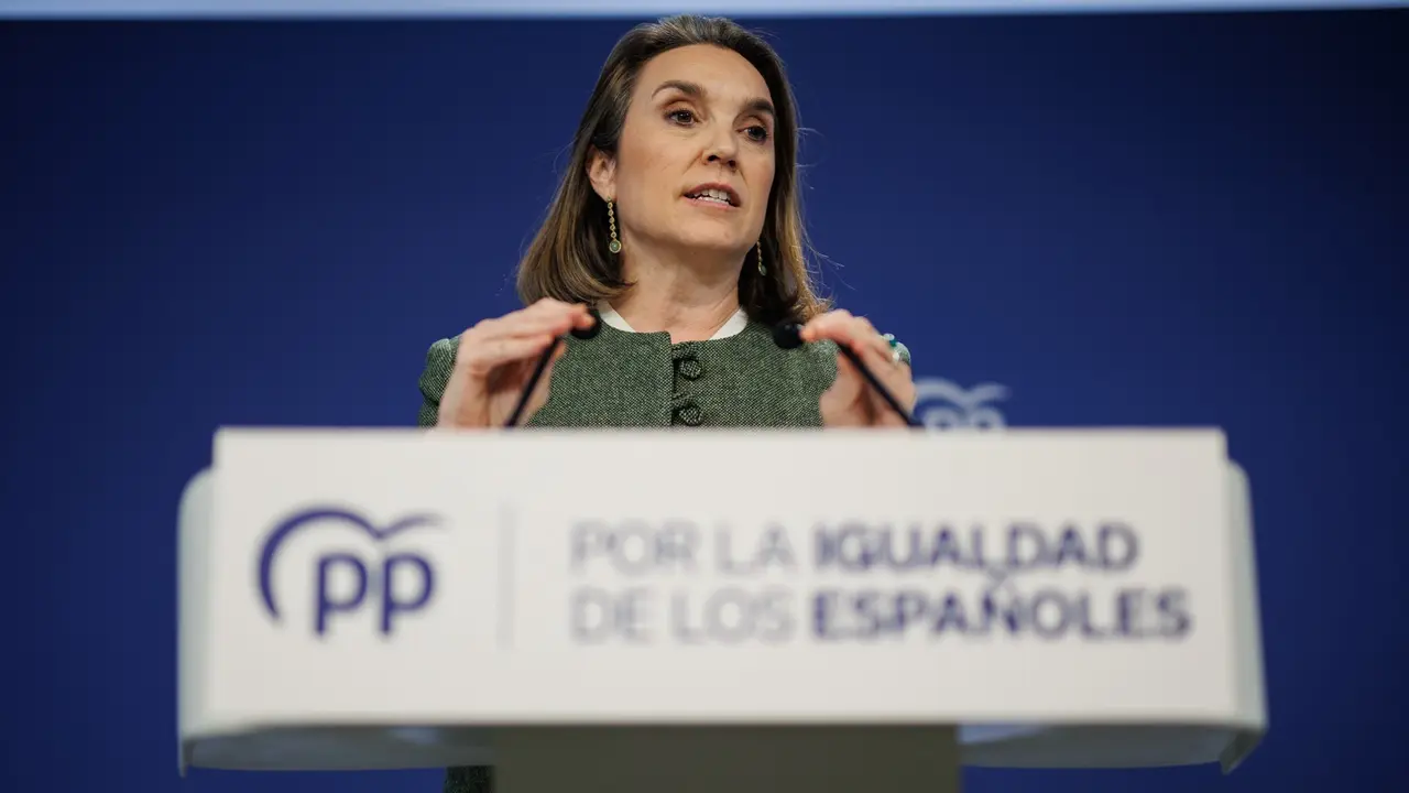 La secretaria general del PP, Cuca Gamarra, durante una rueda de prensa. EP / Alejandro Mart&iacute;nez V&eacute;lez