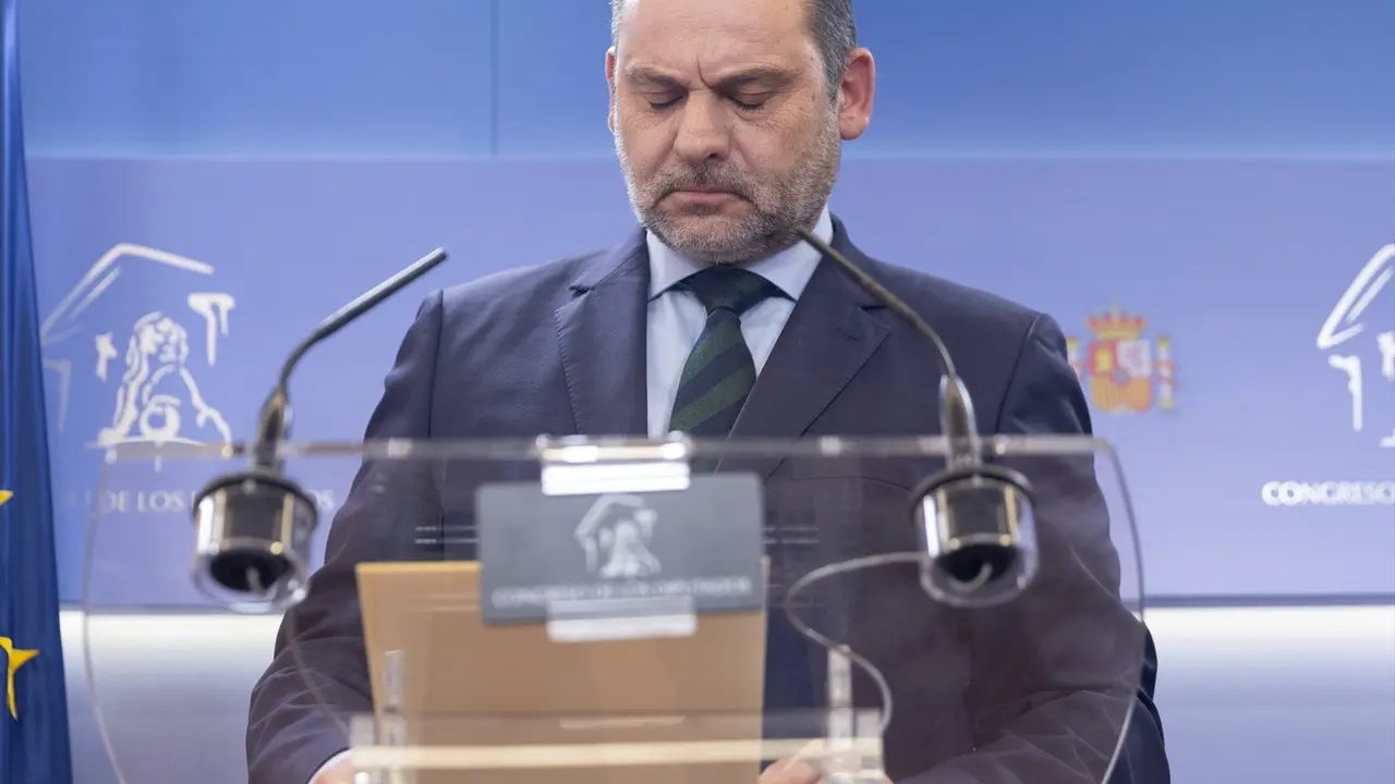El exministro de Transportes y diputado del PSOE, Jos&eacute; Luis &Aacute;balos, durante una rueda de prensa. EP / Eduardo Parra