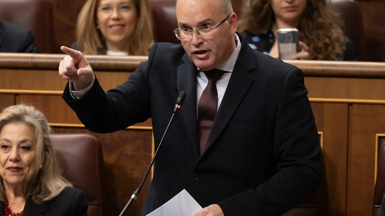El portavoz del PP en el Congreso, Miguel Tellado, interviene durante una sesi&oacute;n de control al Gobierno. EP / Eduardo Parra