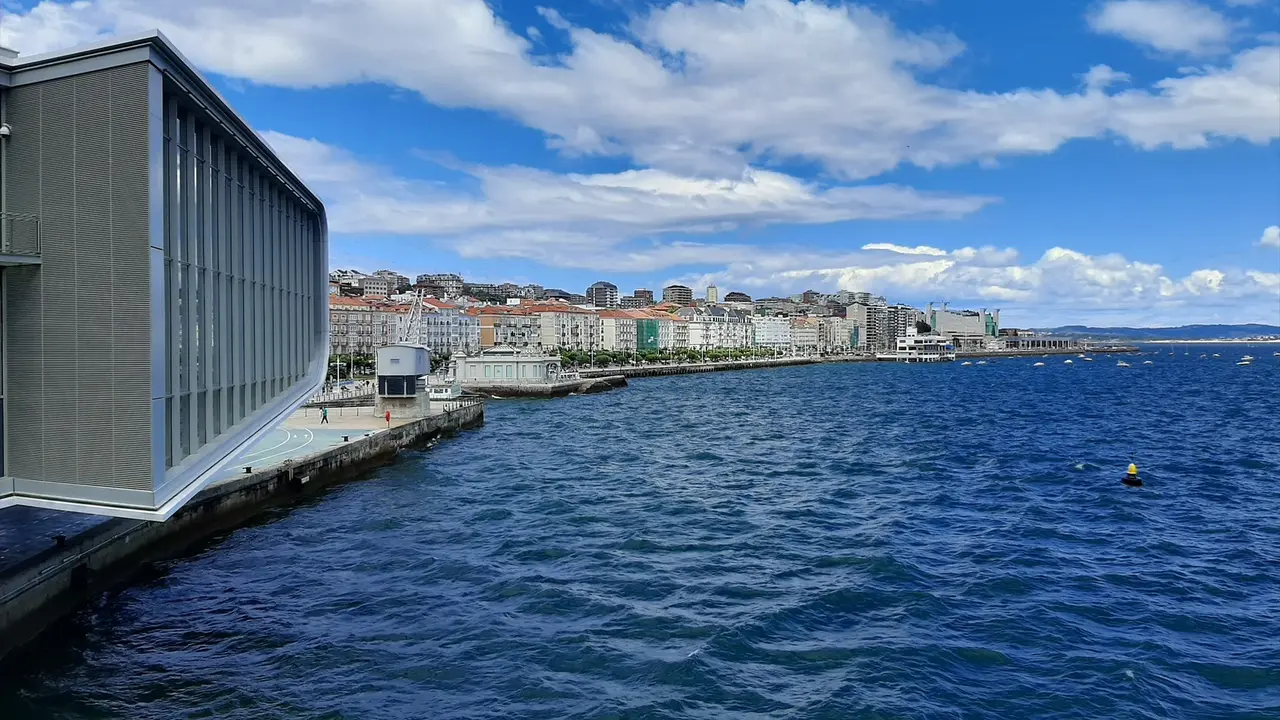 La ciudad de Santander vista desde el centro Bot&iacute;n. EP