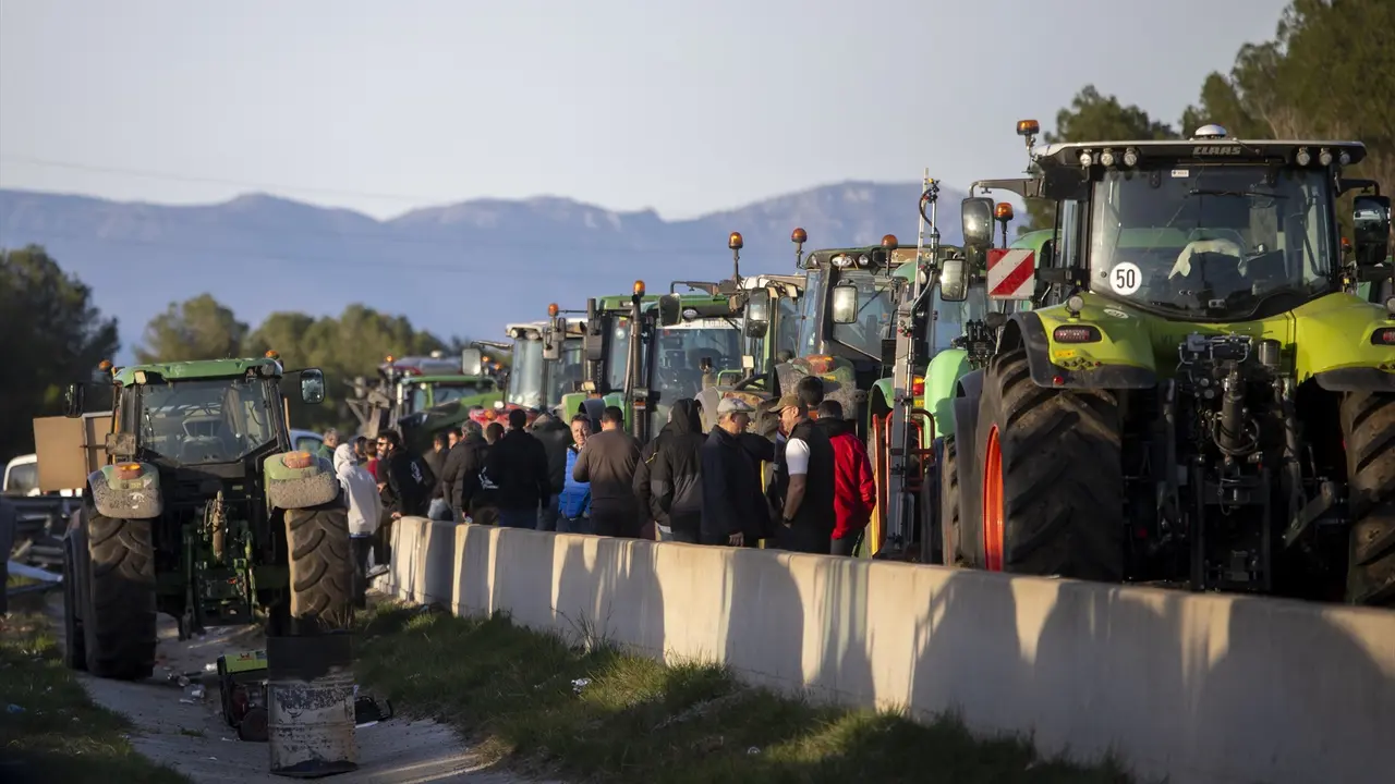 Los agricultores en una de las protestas. EP / Lorena Sop&ecirc;na