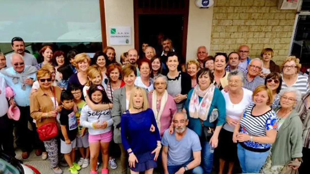 Inauguraci&oacute;n de la nueva sede social de la Asociaci&oacute;n de Vecinos de Entrehuertas. / Alerta