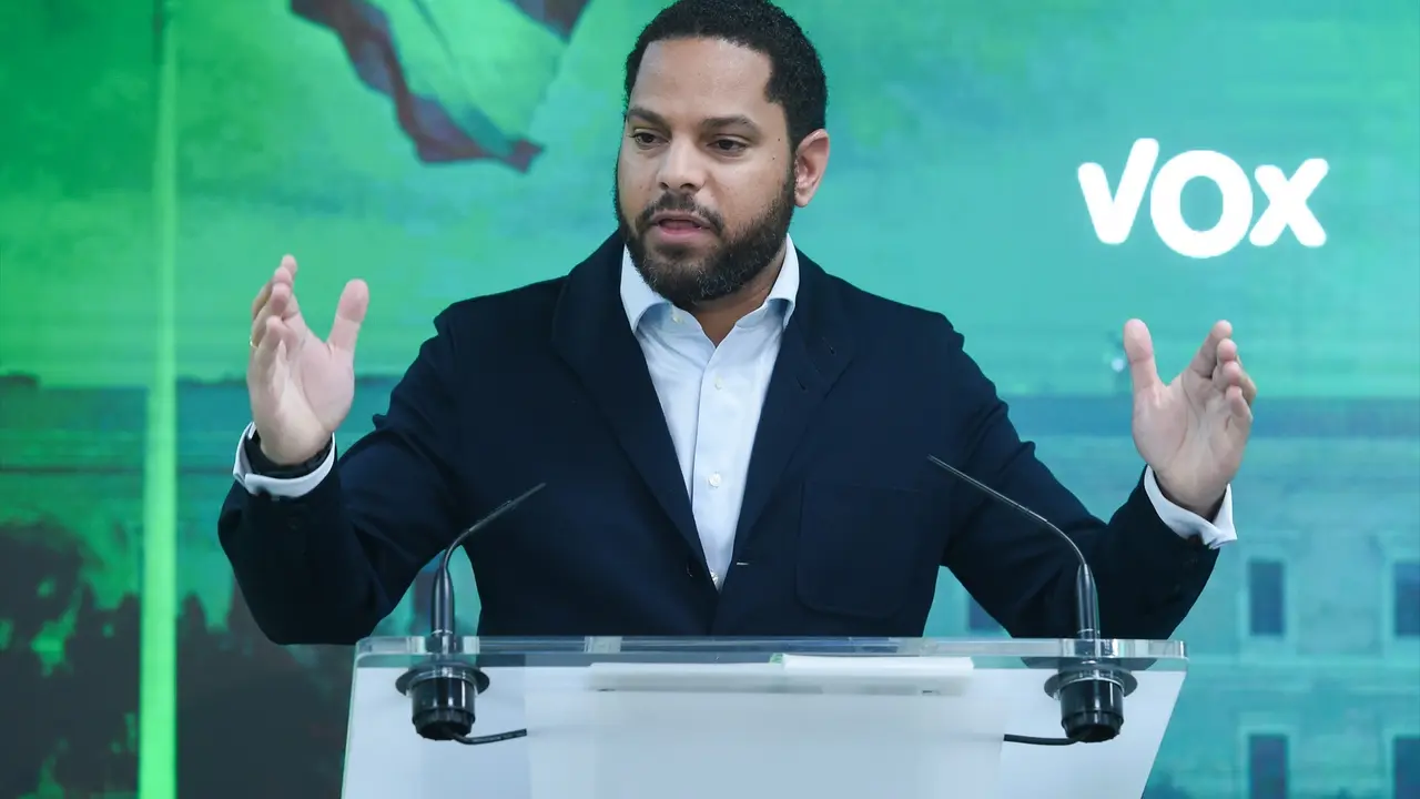 El vicepresidente de VOX, Ignacio Garriga, durante una rueda de prensa tras la reuni&oacute;n del Comit&eacute; de Acci&oacute;n Pol&iacute;tica de Vox. EP / Gustavo Valiente